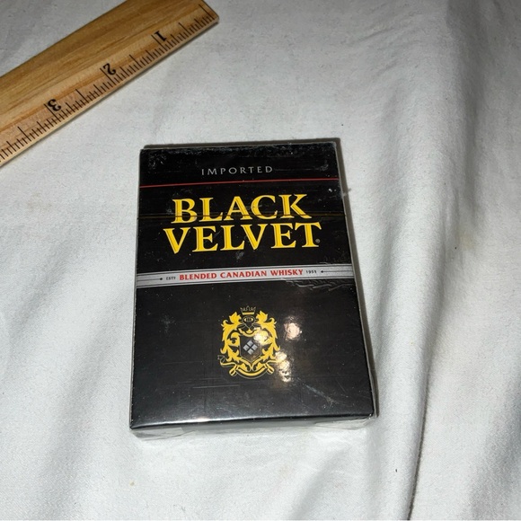 Black Velvet Blended Canadian Whiskey Playing Cards 2013 Brand New SEALED DECK - Picture 13 of 16